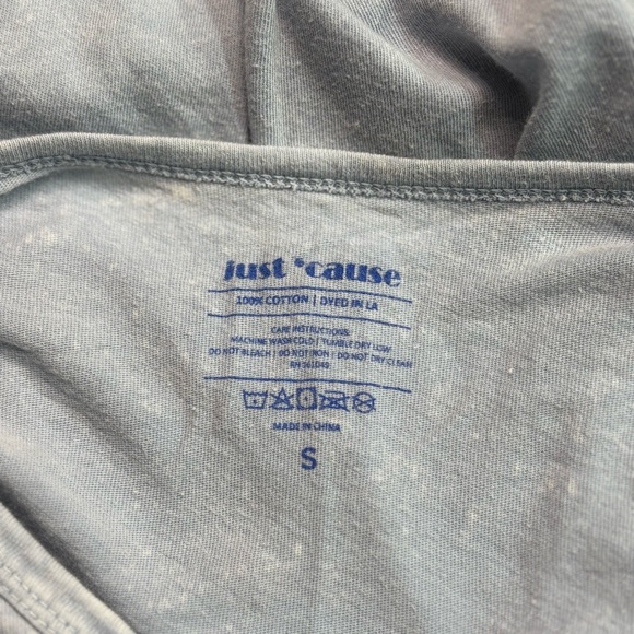 Distressed oversized crop | Small - Picture 4 of 4